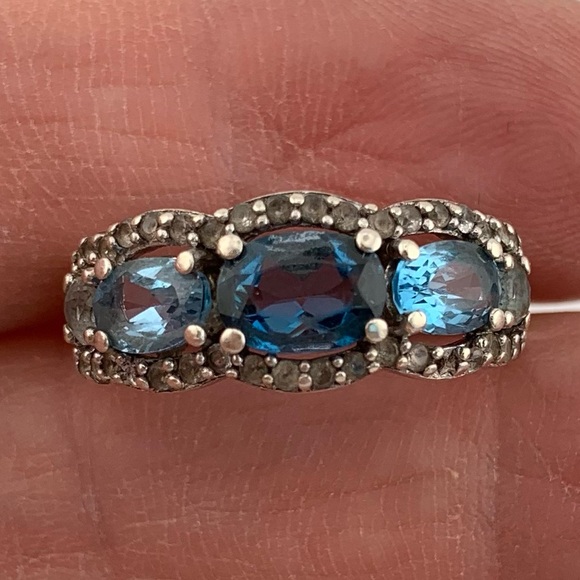 GRADUATED BLUE TOPAZ STERLING SILVER 925 SUNRING RHINESTONE ACCENTS VTG SIZE 6.5 - Picture 2 of 12